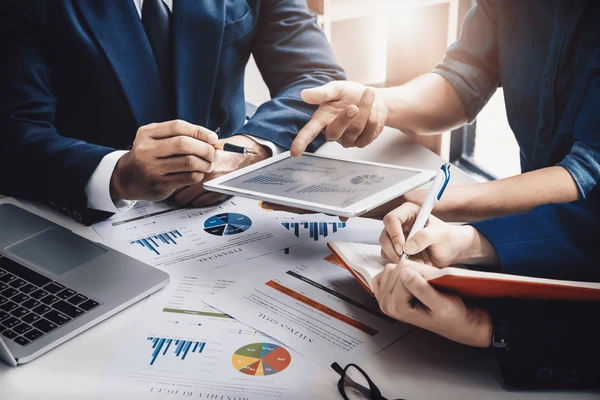 business finance accounting contract advisor 600nw 1074715964